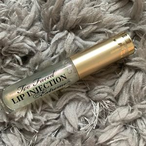 Too Faced Lip Injection Extreme lip plumper